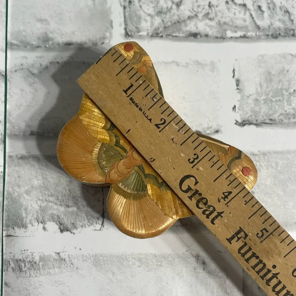 Vintage Global House of Art. Wicker Bamboo Butterfly Trinket Box. China.